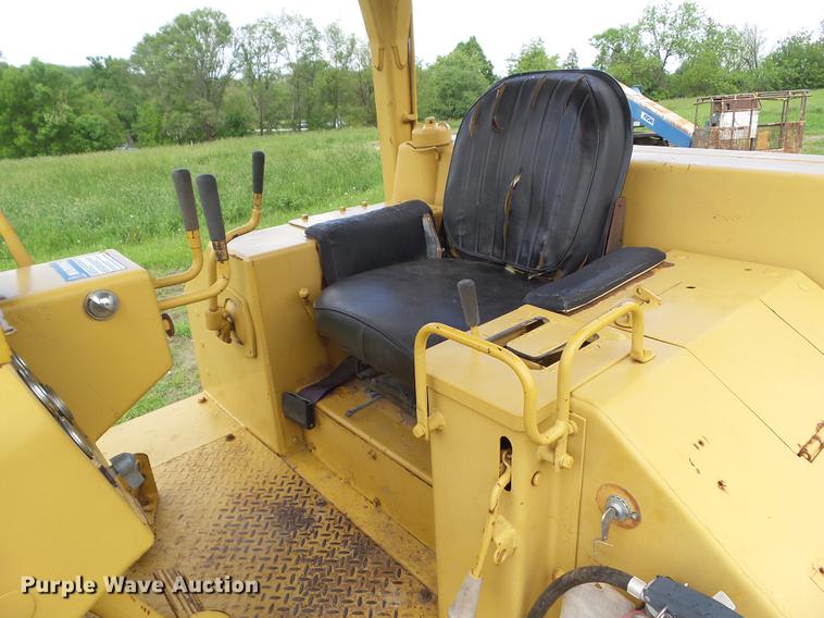 image for item EM9189 1977 Caterpillar D6D dozer