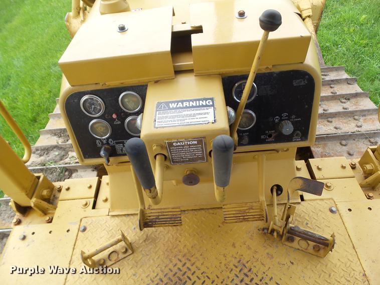 image for item EM9189 1977 Caterpillar D6D dozer