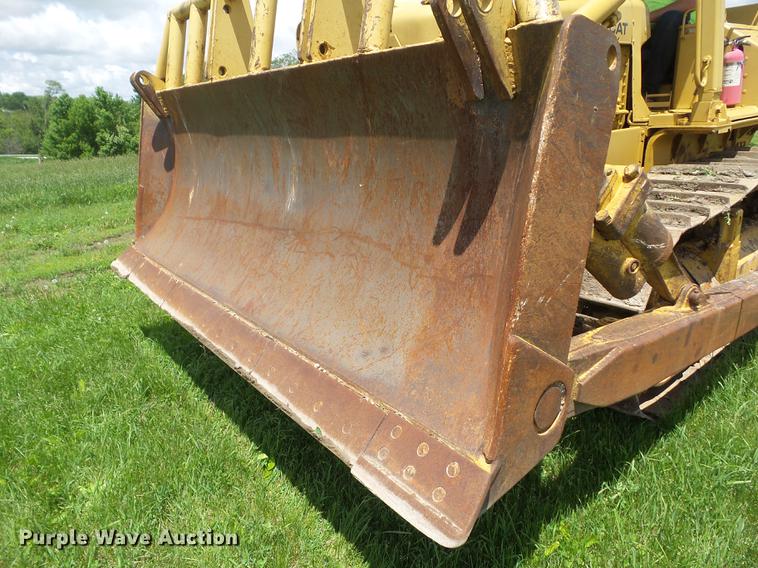 image for item EM9189 1977 Caterpillar D6D dozer