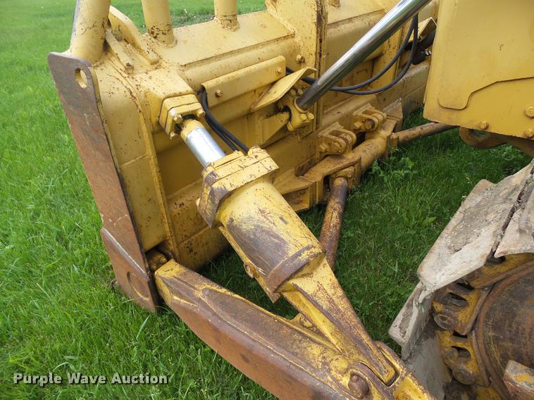 image for item EM9189 1977 Caterpillar D6D dozer