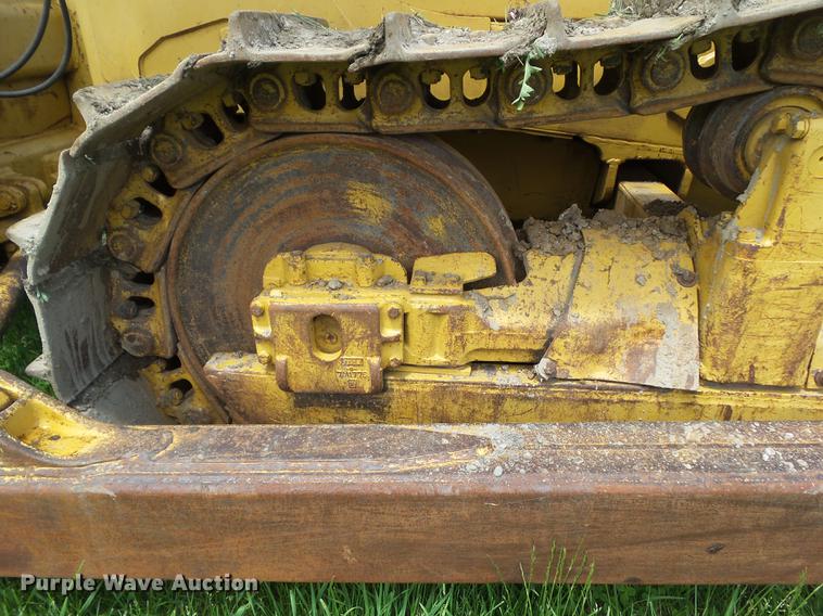 image for item EM9189 1977 Caterpillar D6D dozer