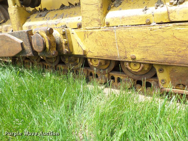 image for item EM9189 1977 Caterpillar D6D dozer