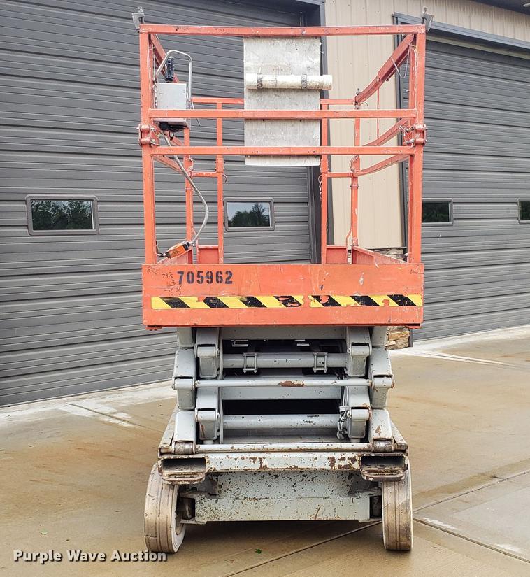 image for item EN9999 Skyjack SJIII 4626 scissor lift