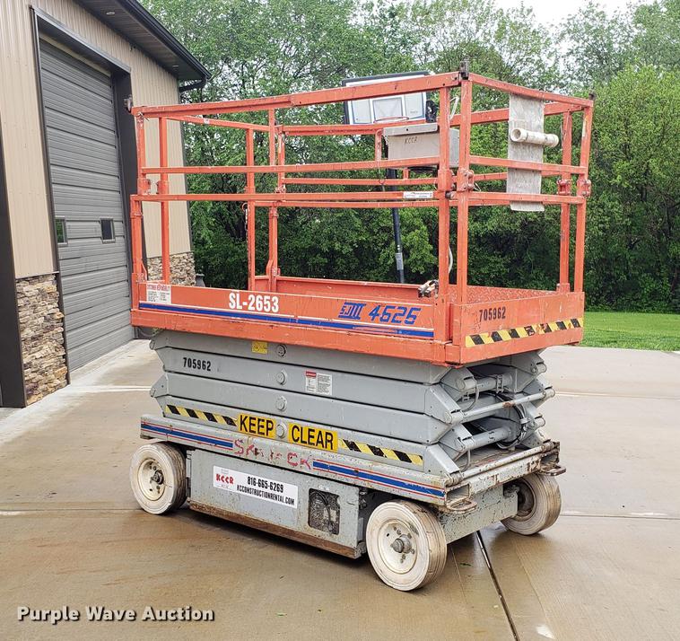 image for item EN9999 Skyjack SJIII 4626 scissor lift