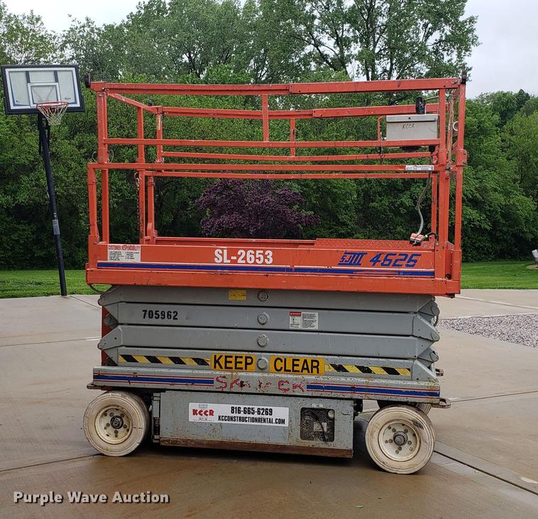 image for item EN9999 Skyjack SJIII 4626 scissor lift