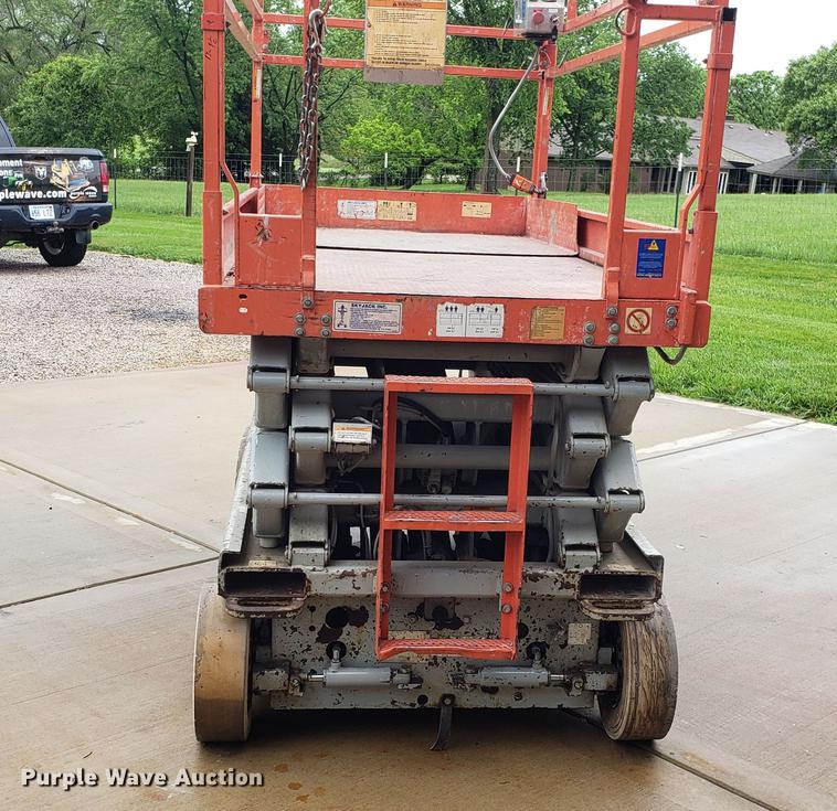 image for item EN9999 Skyjack SJIII 4626 scissor lift