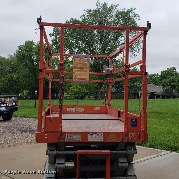 image for item EN9999 Skyjack SJIII 4626 scissor lift