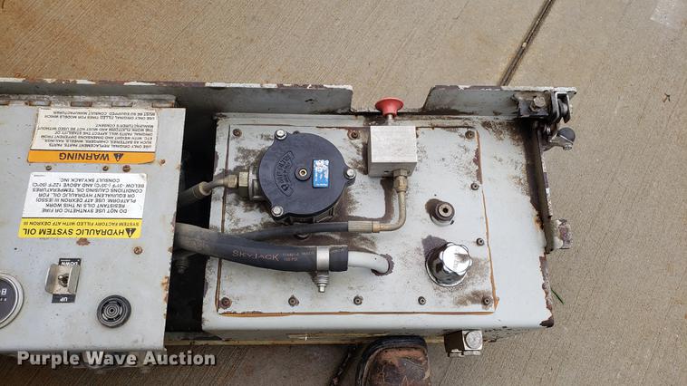 image for item EN9999 Skyjack SJIII 4626 scissor lift