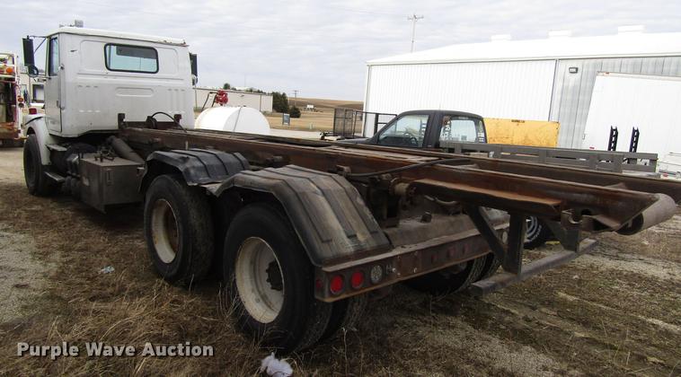 image for item EU9599 1996 Volvo WG roll off container truck