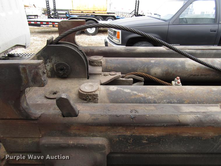 image for item EU9599 1996 Volvo WG roll off container truck