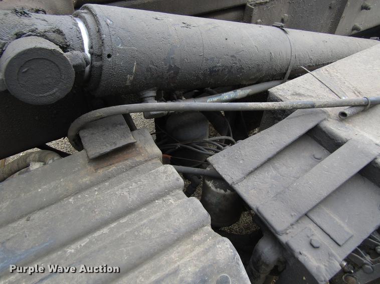 image for item EU9599 1996 Volvo WG roll off container truck