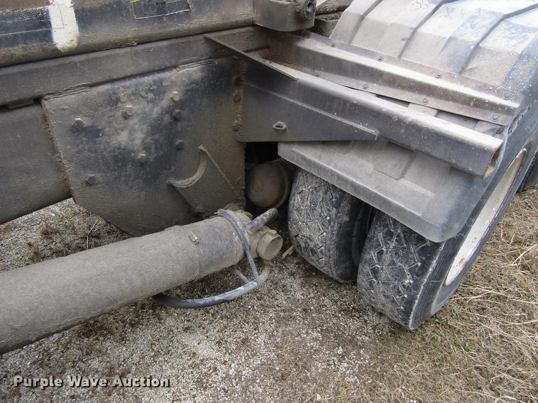 image for item EU9599 1996 Volvo WG roll off container truck