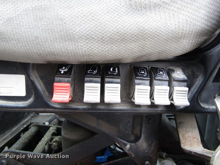 image for item EU9599 1996 Volvo WG roll off container truck