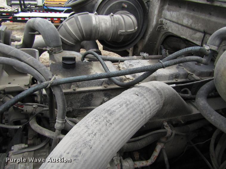 image for item EU9599 1996 Volvo WG roll off container truck