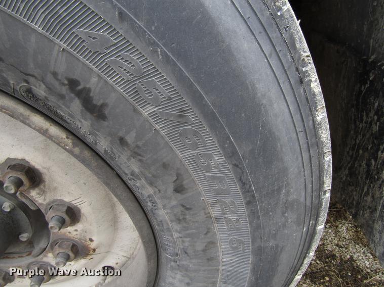 image for item EU9599 1996 Volvo WG roll off container truck