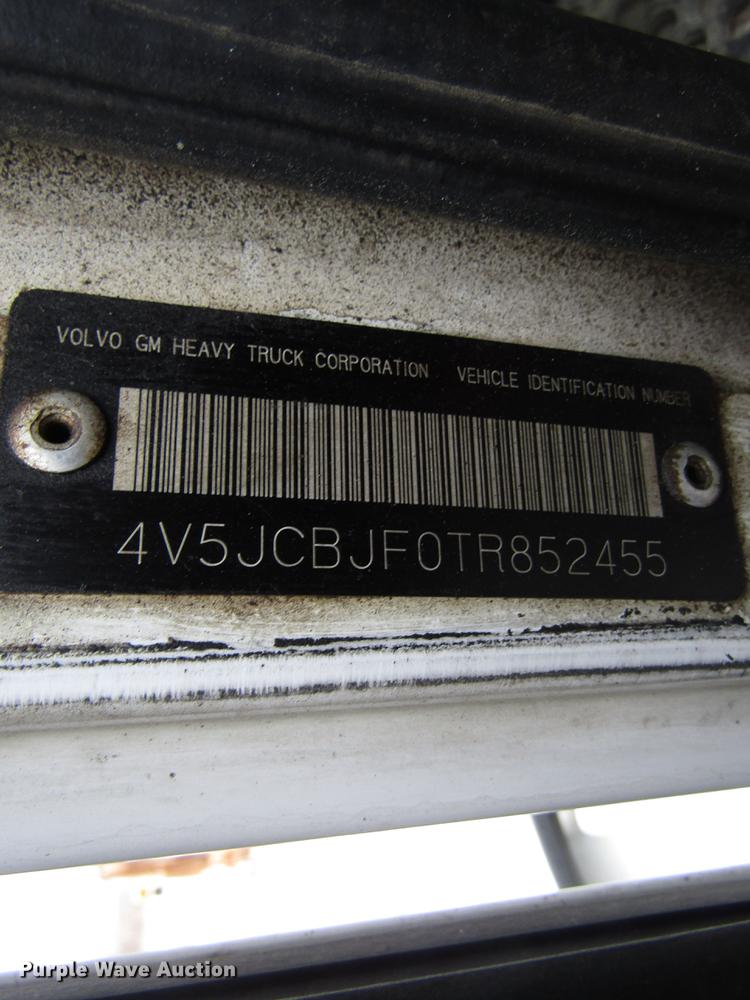 image for item EU9599 1996 Volvo WG roll off container truck