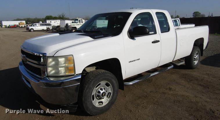 image for item EU9637 2011 Chevrolet Silverado 2500HD Ext. Cab pickup truck
