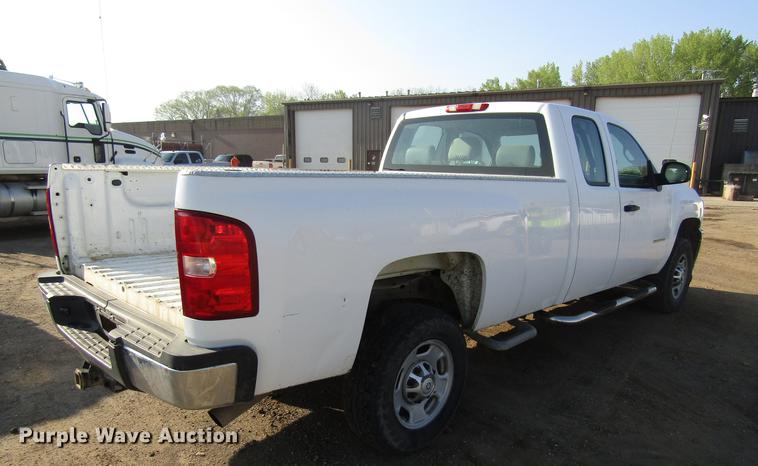 image for item EU9637 2011 Chevrolet Silverado 2500HD Ext. Cab pickup truck