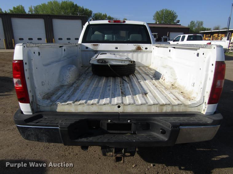 image for item EU9637 2011 Chevrolet Silverado 2500HD Ext. Cab pickup truck