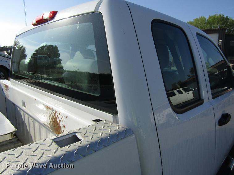 image for item EU9637 2011 Chevrolet Silverado 2500HD Ext. Cab pickup truck
