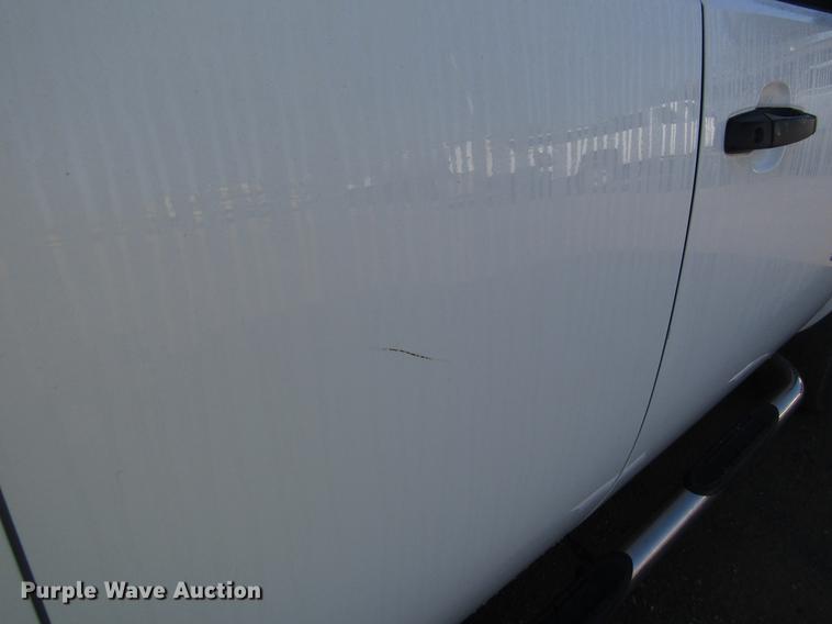 image for item EU9637 2011 Chevrolet Silverado 2500HD Ext. Cab pickup truck