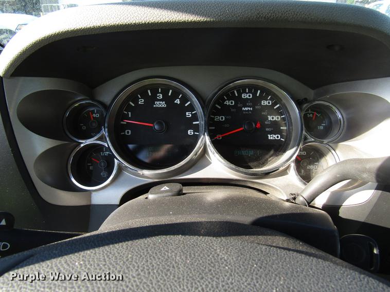 image for item EU9637 2011 Chevrolet Silverado 2500HD Ext. Cab pickup truck