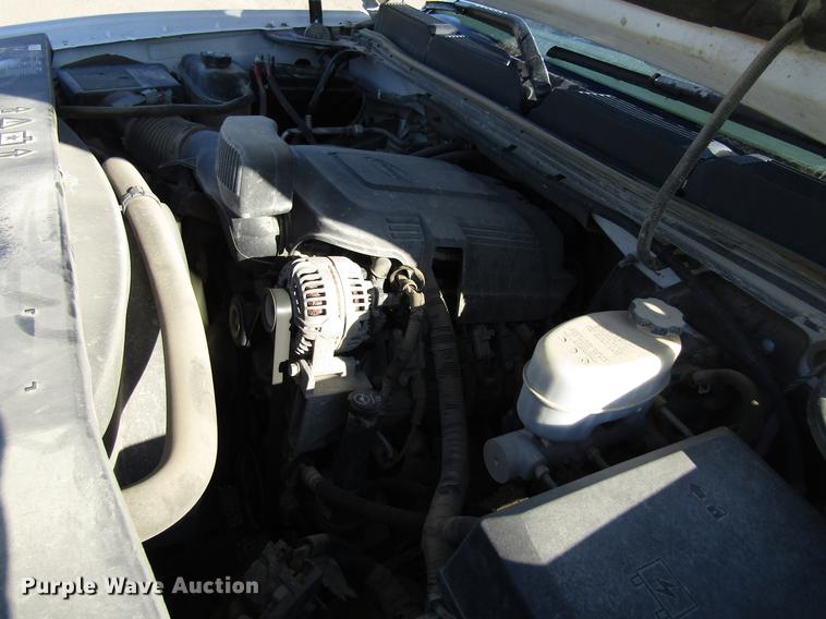 image for item EU9637 2011 Chevrolet Silverado 2500HD Ext. Cab pickup truck