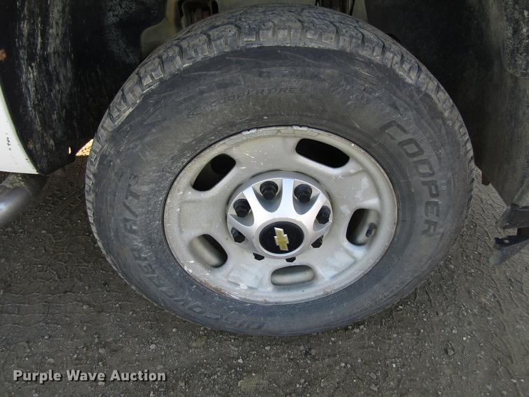 image for item EU9637 2011 Chevrolet Silverado 2500HD Ext. Cab pickup truck