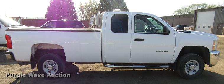 image for item EU9638 2010 Chevrolet Silverado 2500HD Ext. Cab pickup truck