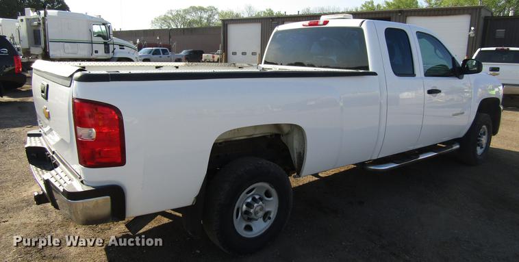 image for item EU9638 2010 Chevrolet Silverado 2500HD Ext. Cab pickup truck