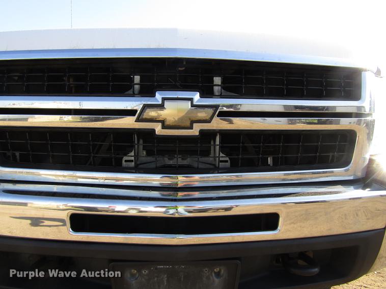 image for item EU9638 2010 Chevrolet Silverado 2500HD Ext. Cab pickup truck