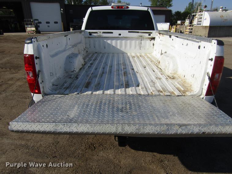 image for item EU9638 2010 Chevrolet Silverado 2500HD Ext. Cab pickup truck