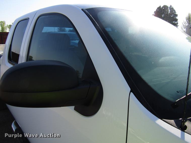 image for item EU9638 2010 Chevrolet Silverado 2500HD Ext. Cab pickup truck