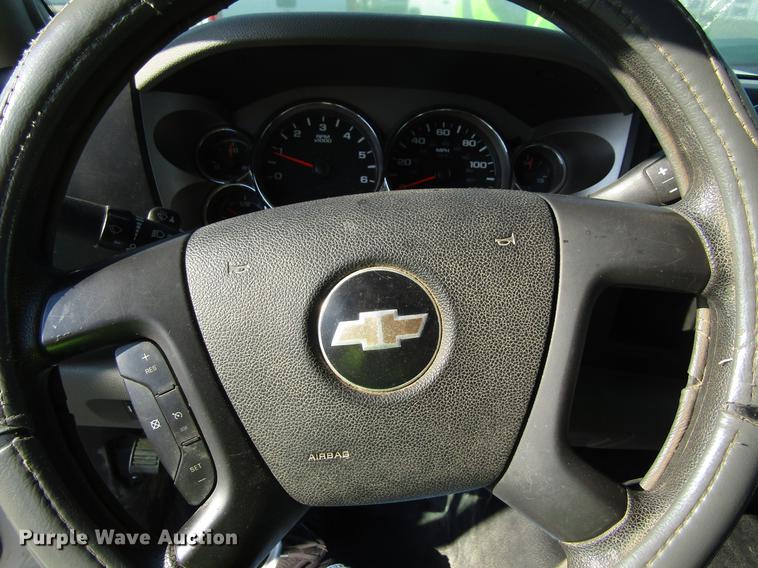 image for item EU9638 2010 Chevrolet Silverado 2500HD Ext. Cab pickup truck