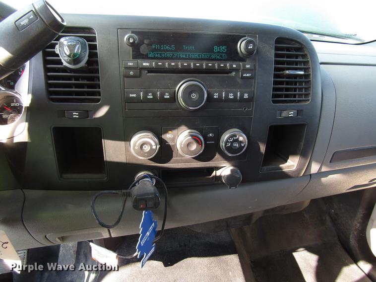 image for item EU9638 2010 Chevrolet Silverado 2500HD Ext. Cab pickup truck