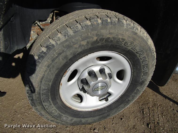 image for item EU9638 2010 Chevrolet Silverado 2500HD Ext. Cab pickup truck