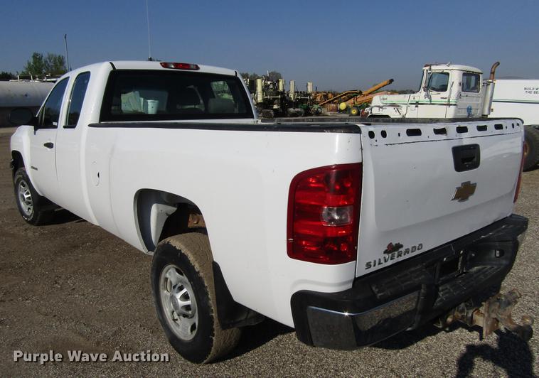 image for item EU9639 2013 Chevrolet Silverado 2500HD Ext. Cab pickup truck