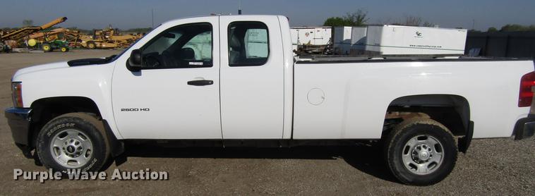 image for item EU9639 2013 Chevrolet Silverado 2500HD Ext. Cab pickup truck