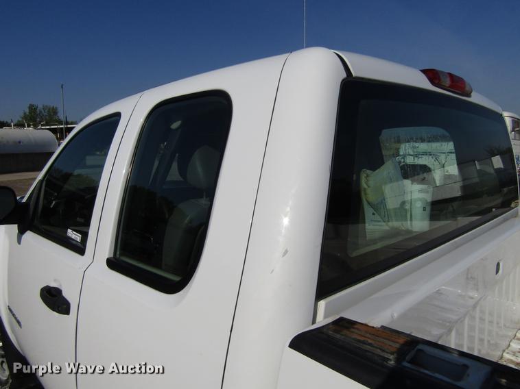 image for item EU9639 2013 Chevrolet Silverado 2500HD Ext. Cab pickup truck
