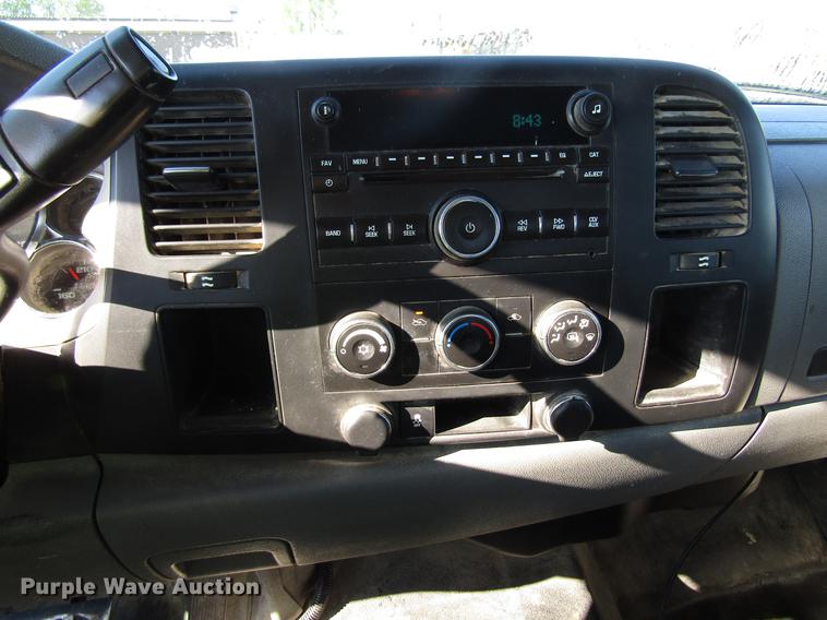 image for item EU9639 2013 Chevrolet Silverado 2500HD Ext. Cab pickup truck