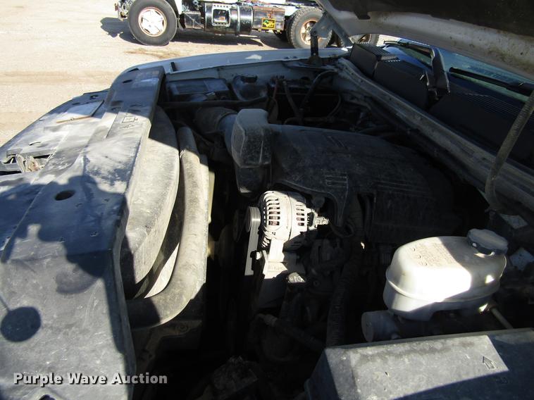 image for item EU9639 2013 Chevrolet Silverado 2500HD Ext. Cab pickup truck