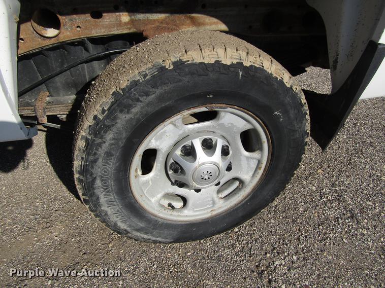 image for item EU9639 2013 Chevrolet Silverado 2500HD Ext. Cab pickup truck