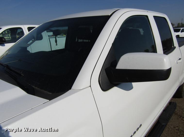 image for item EU9640 2015 Chevrolet Silverado 1500 Double Cab pickup truck