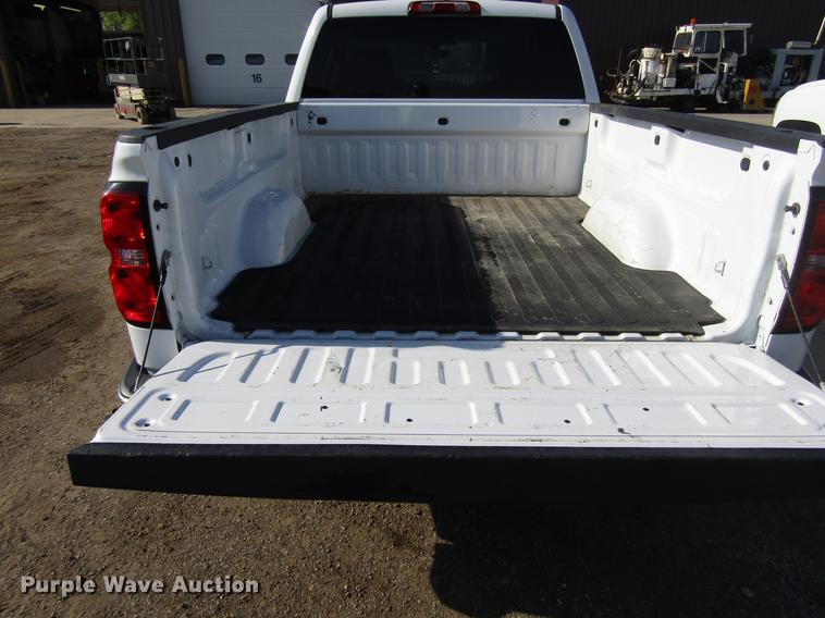 image for item EU9640 2015 Chevrolet Silverado 1500 Double Cab pickup truck