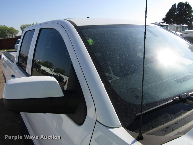 image for item EU9640 2015 Chevrolet Silverado 1500 Double Cab pickup truck