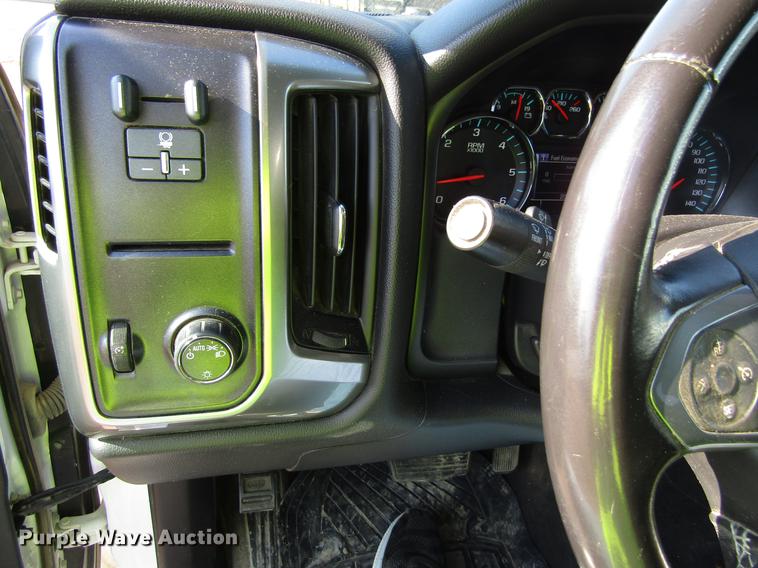 image for item EU9640 2015 Chevrolet Silverado 1500 Double Cab pickup truck