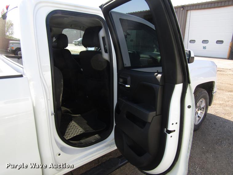 image for item EU9640 2015 Chevrolet Silverado 1500 Double Cab pickup truck