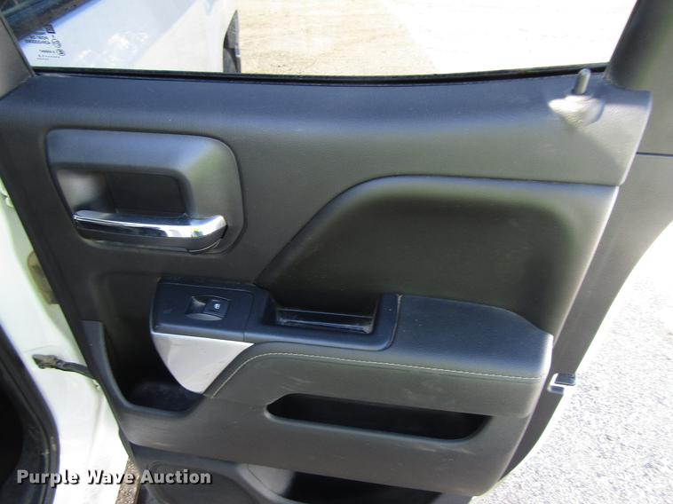 image for item EU9640 2015 Chevrolet Silverado 1500 Double Cab pickup truck