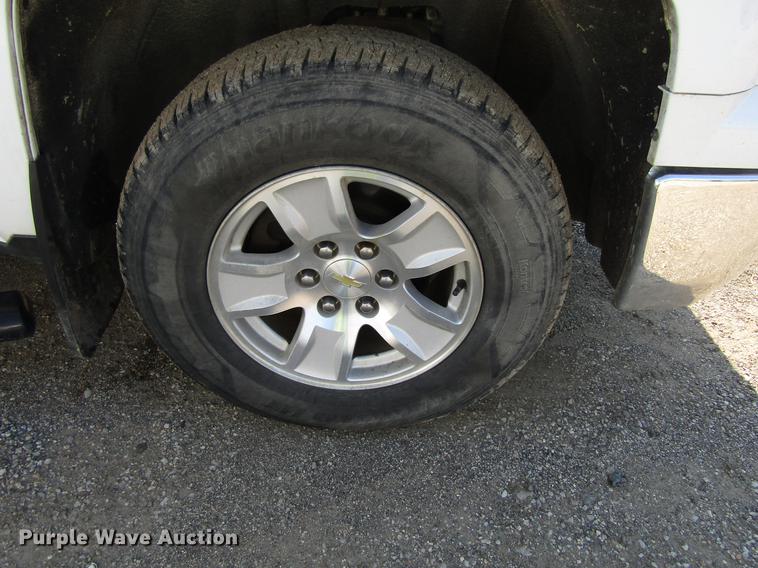 image for item EU9640 2015 Chevrolet Silverado 1500 Double Cab pickup truck