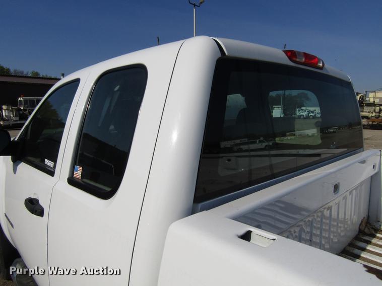 image for item EU9641 2012 Chevrolet Silverado 2500HD Ext. Cab pickup truck